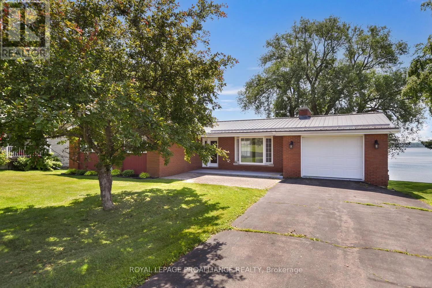 1675 COUNTY RD 2 ROAD W