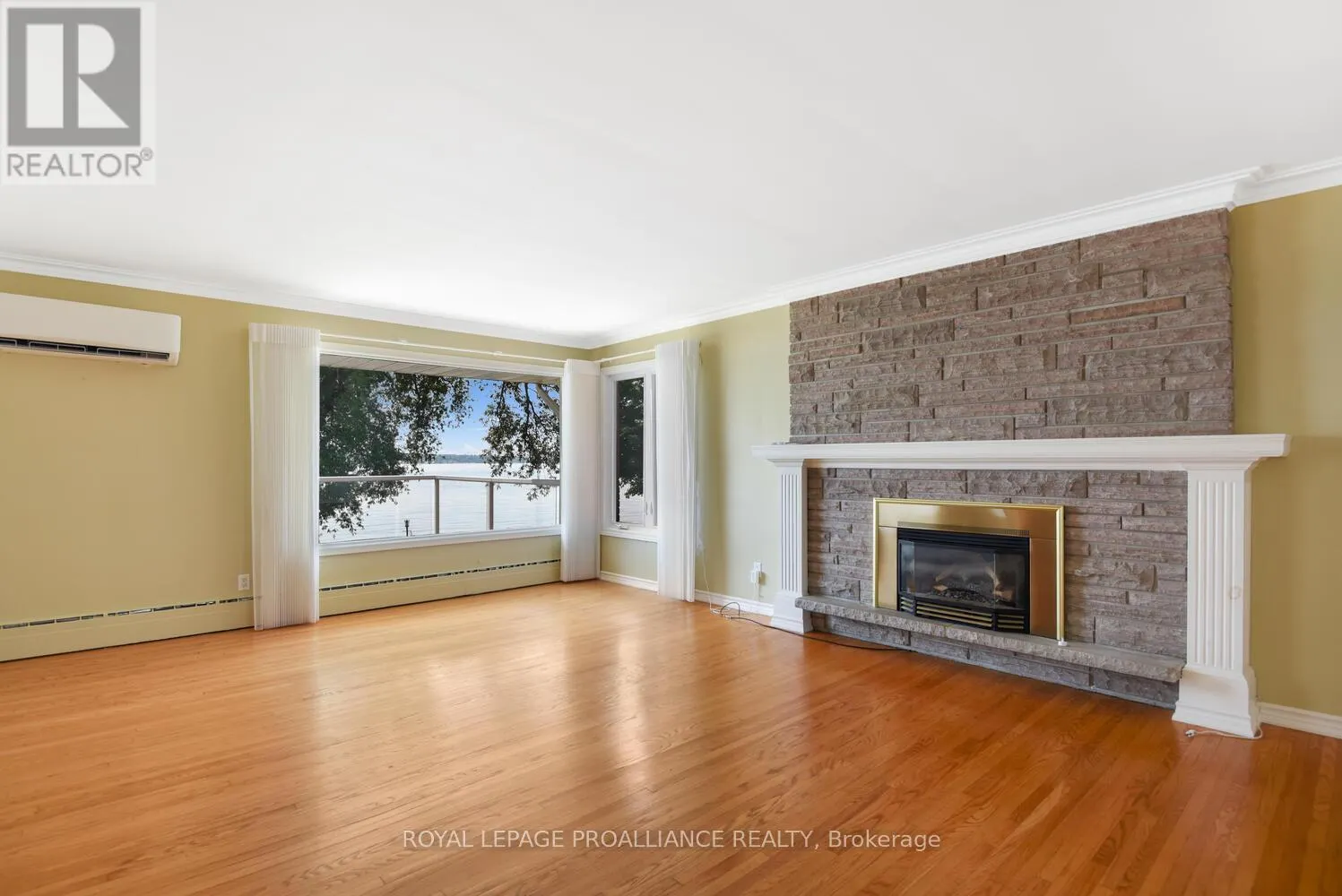 1675 COUNTY RD 2 ROAD W
