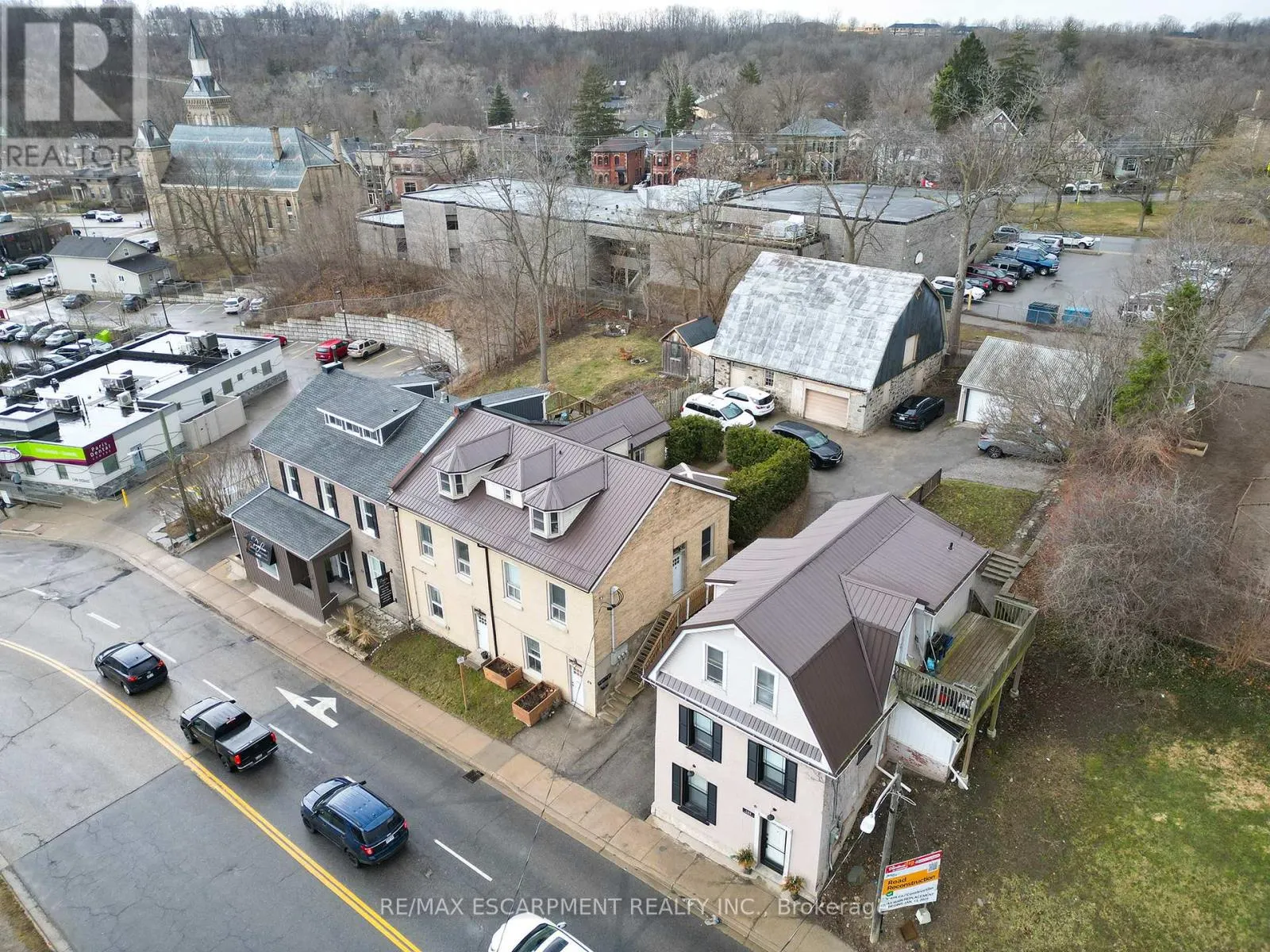 142 GRAND RIVER STREET N