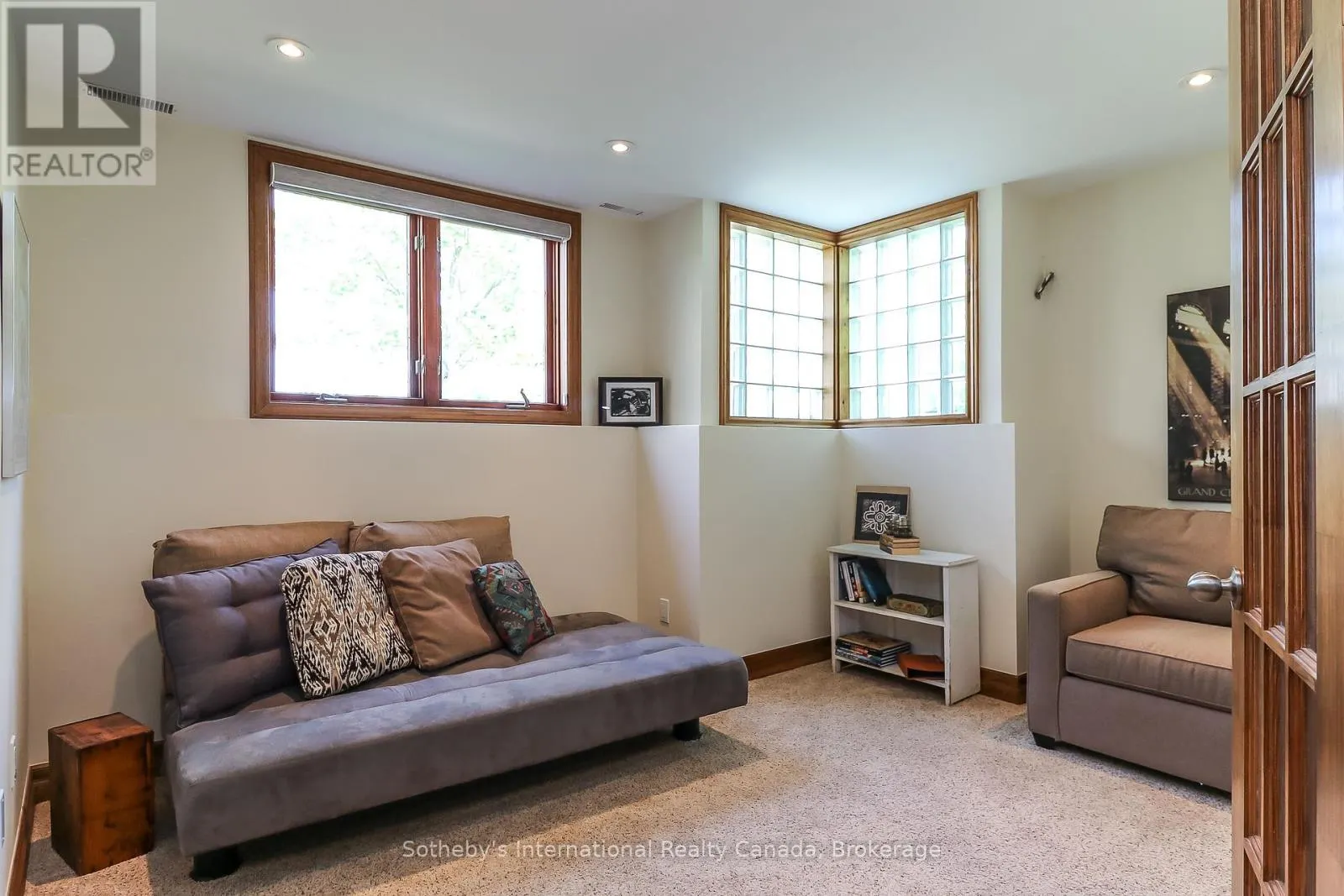 16 - 224 BLUESKI GEORGE CRESCENT, #16