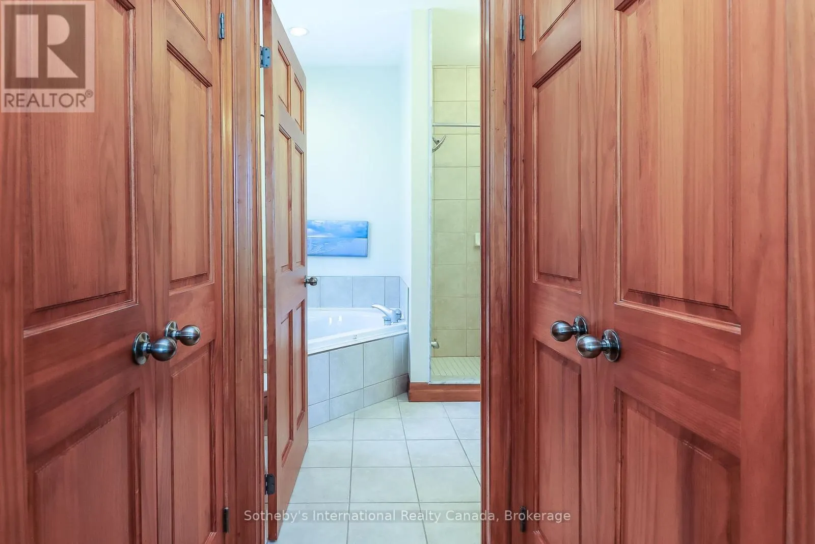 16 - 224 BLUESKI GEORGE CRESCENT, #16