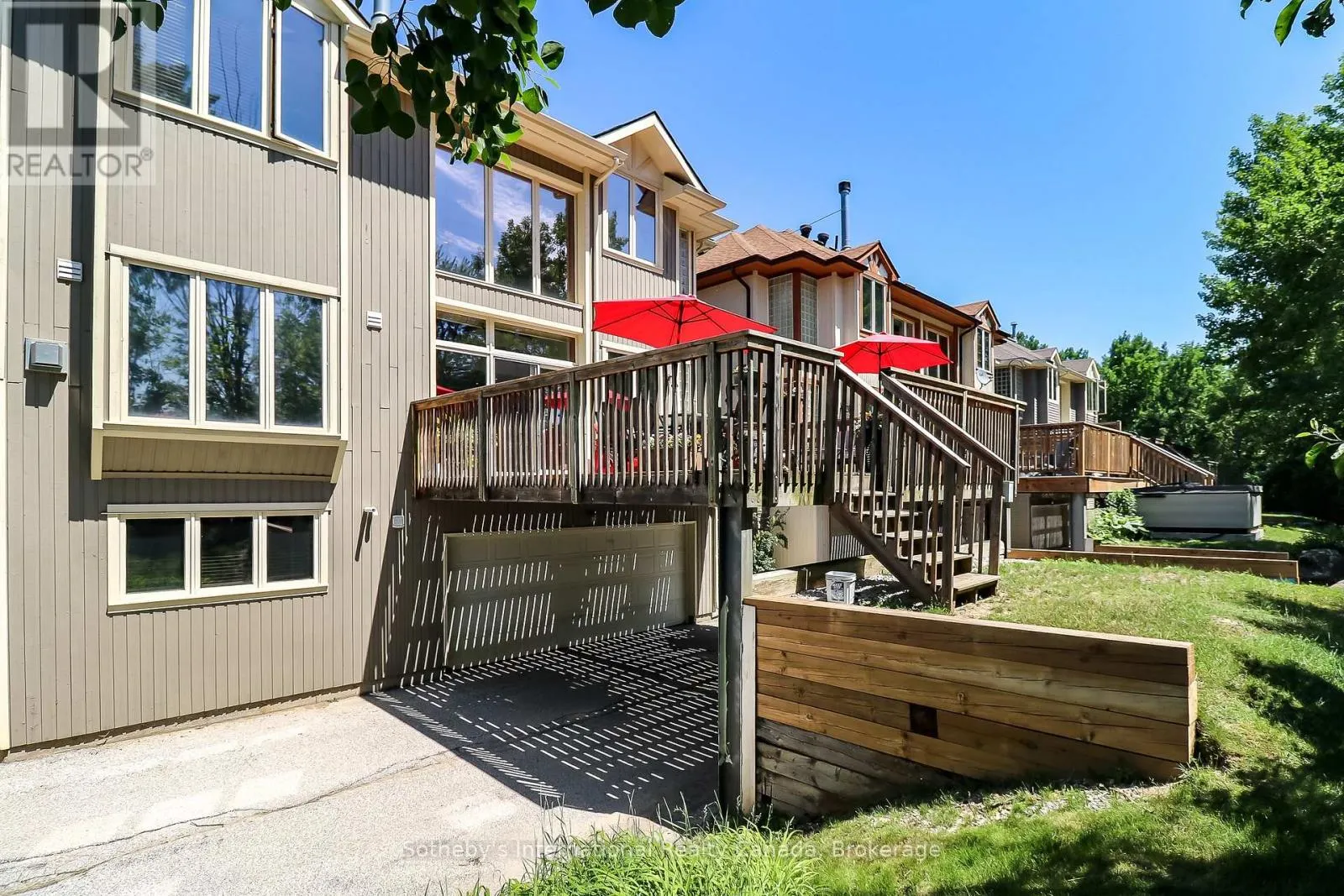 16 - 224 BLUESKI GEORGE CRESCENT, #16