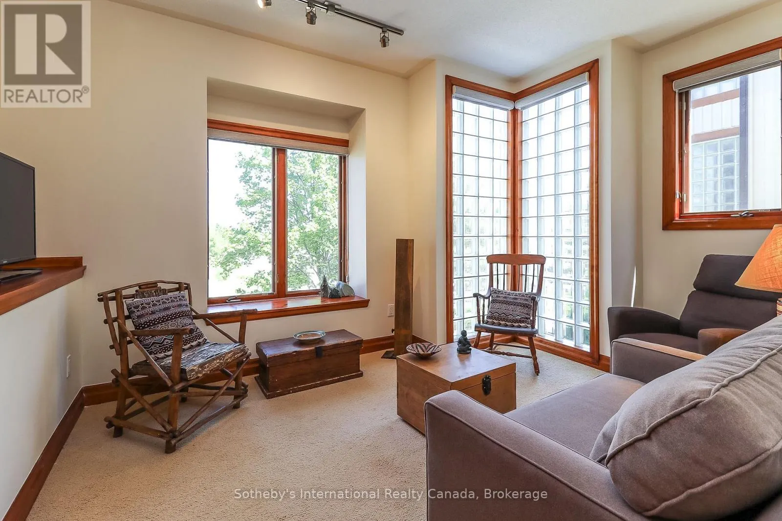 16 - 224 BLUESKI GEORGE CRESCENT, #16