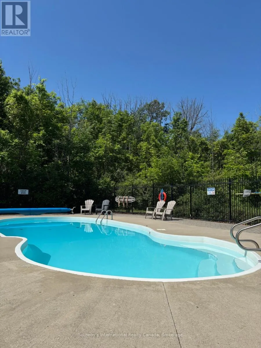 16 - 224 BLUESKI GEORGE CRESCENT, #16