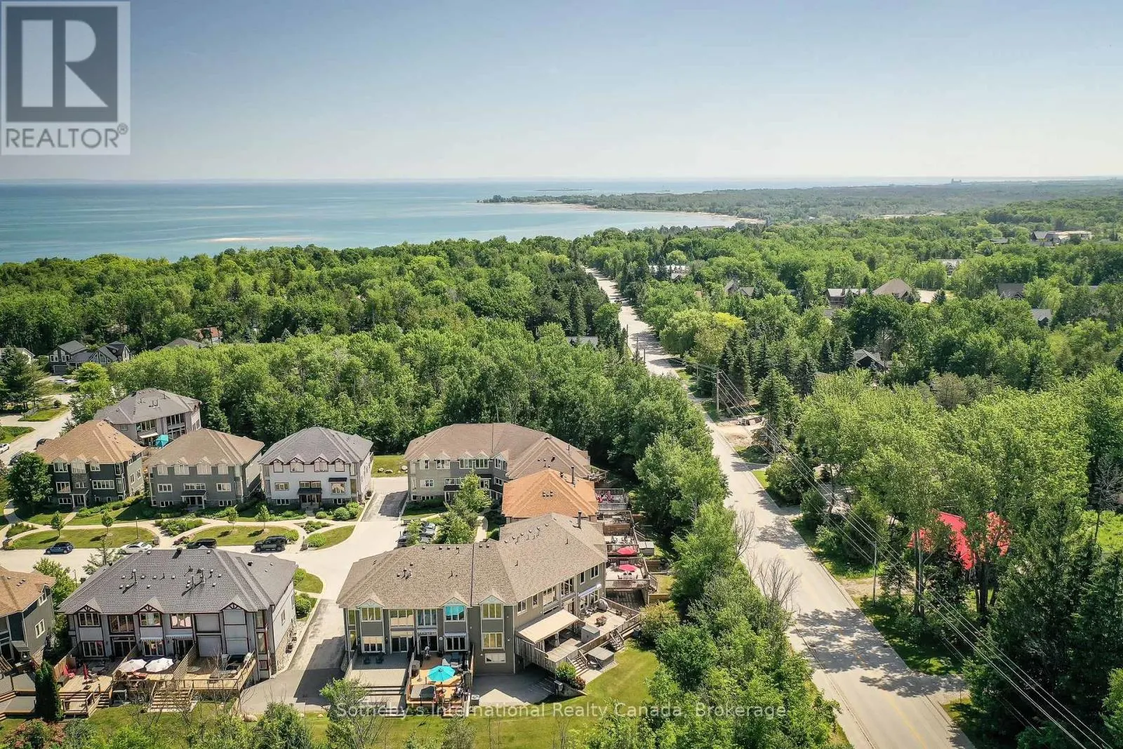 16 - 224 BLUESKI GEORGE CRESCENT, #16