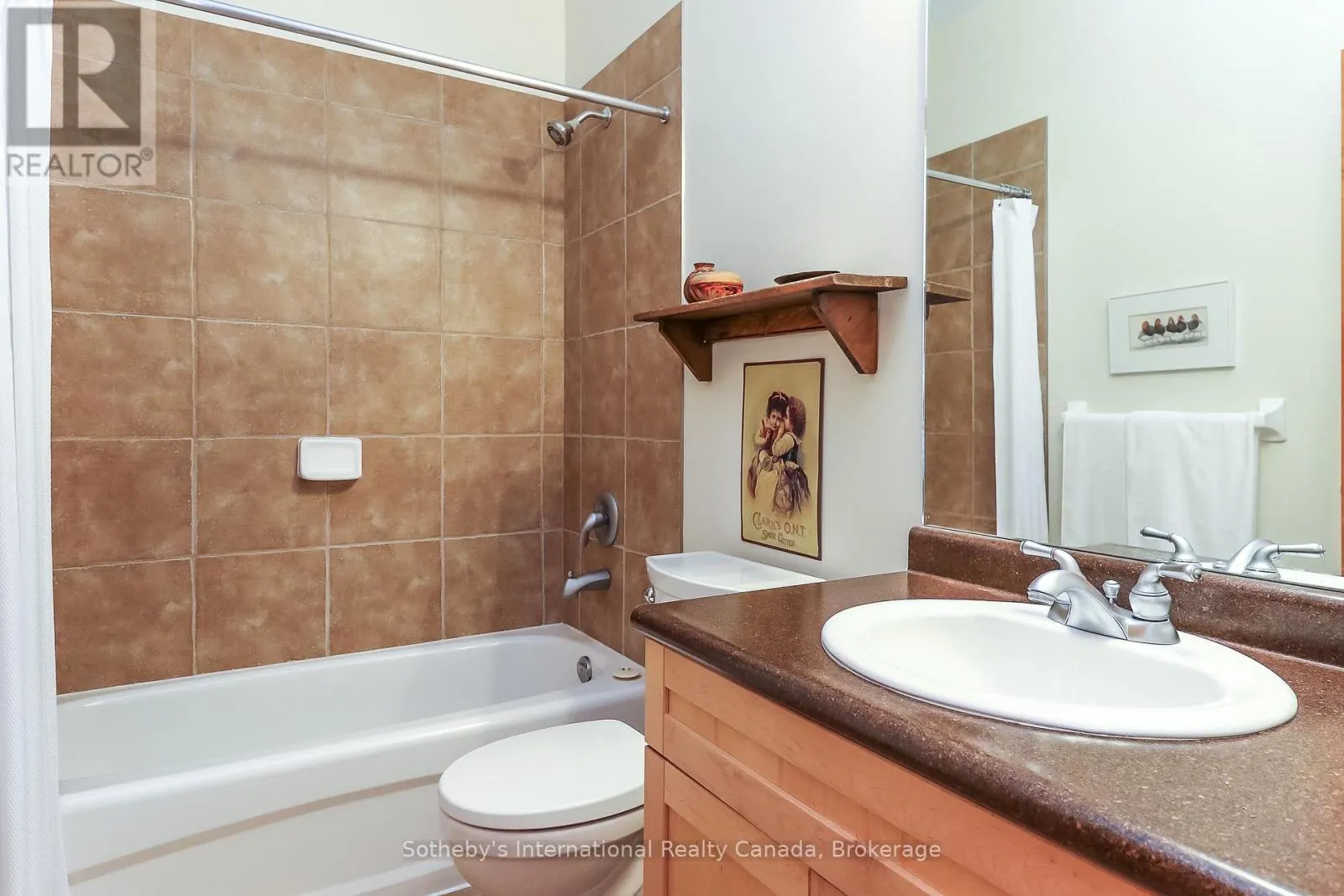 16 - 224 BLUESKI GEORGE CRESCENT, #16