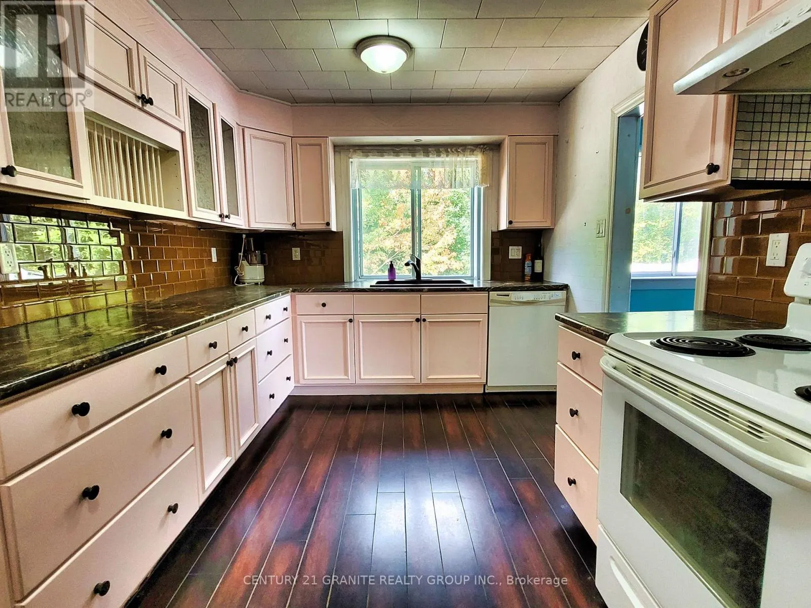 192 CIRCLE ROAD