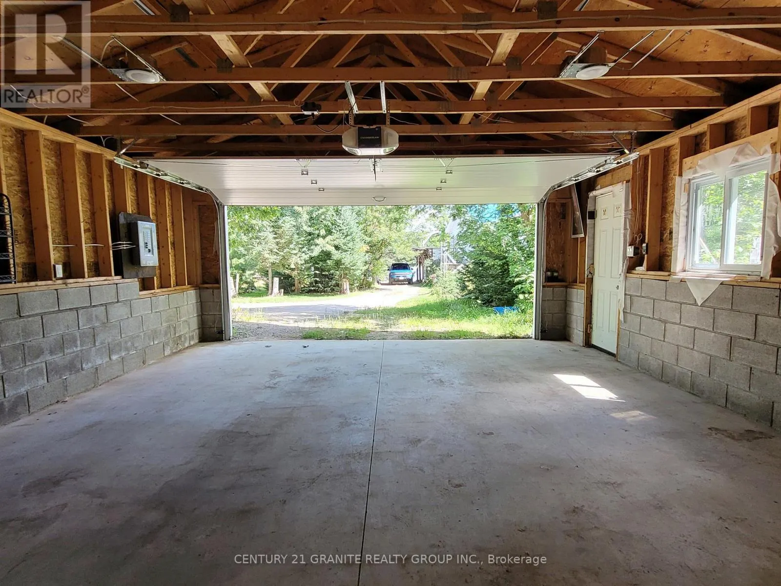 192 CIRCLE ROAD