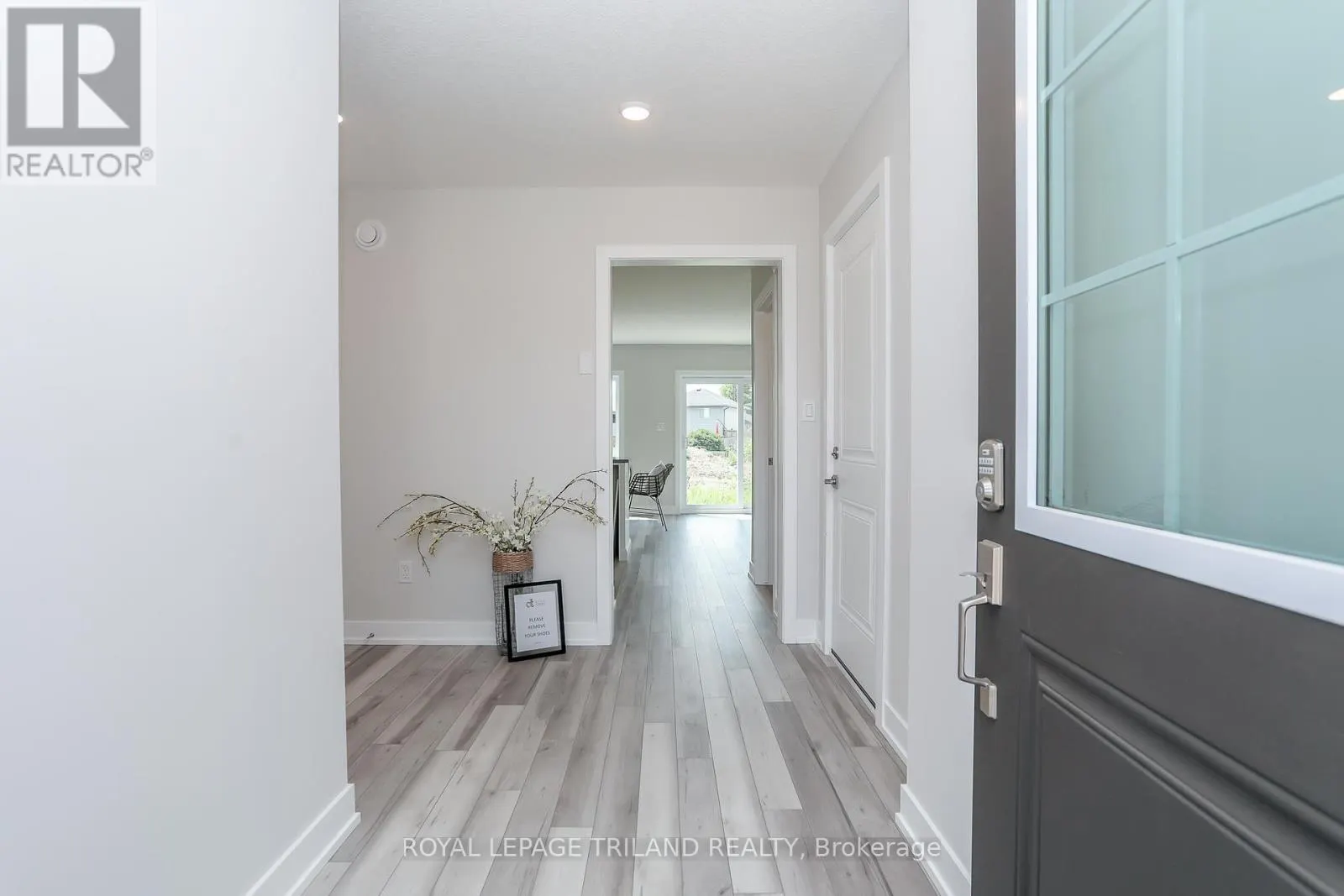 136 MANOR ROAD