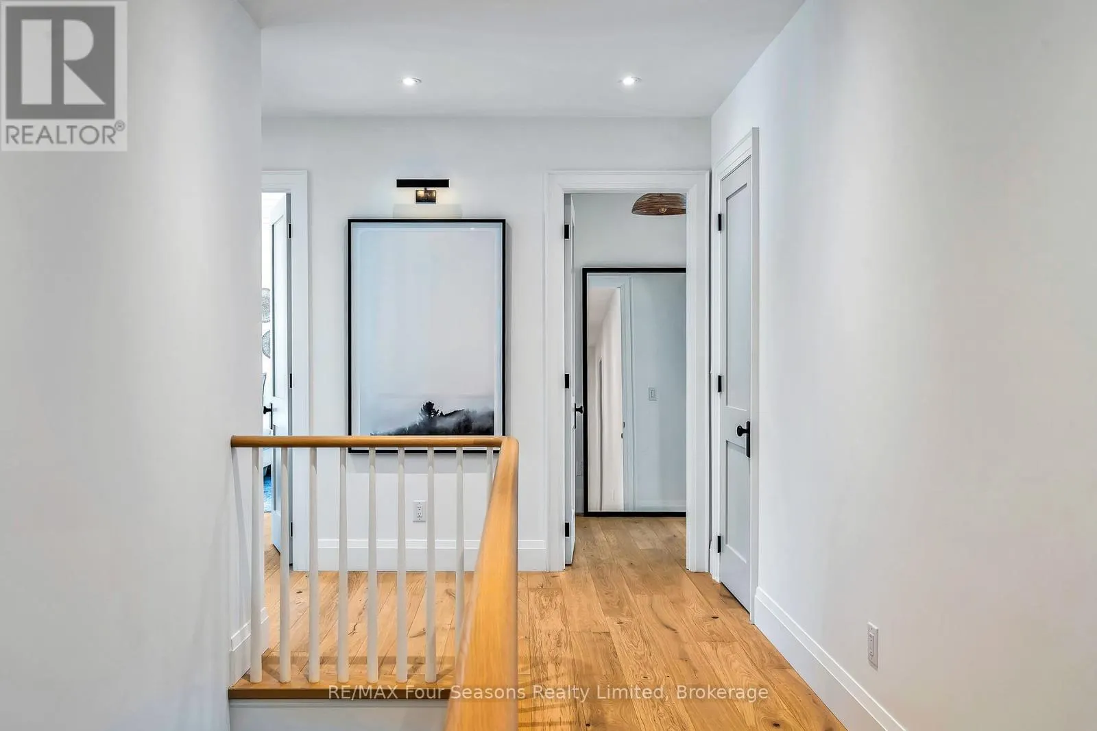 111 LENDVAY ALLEY