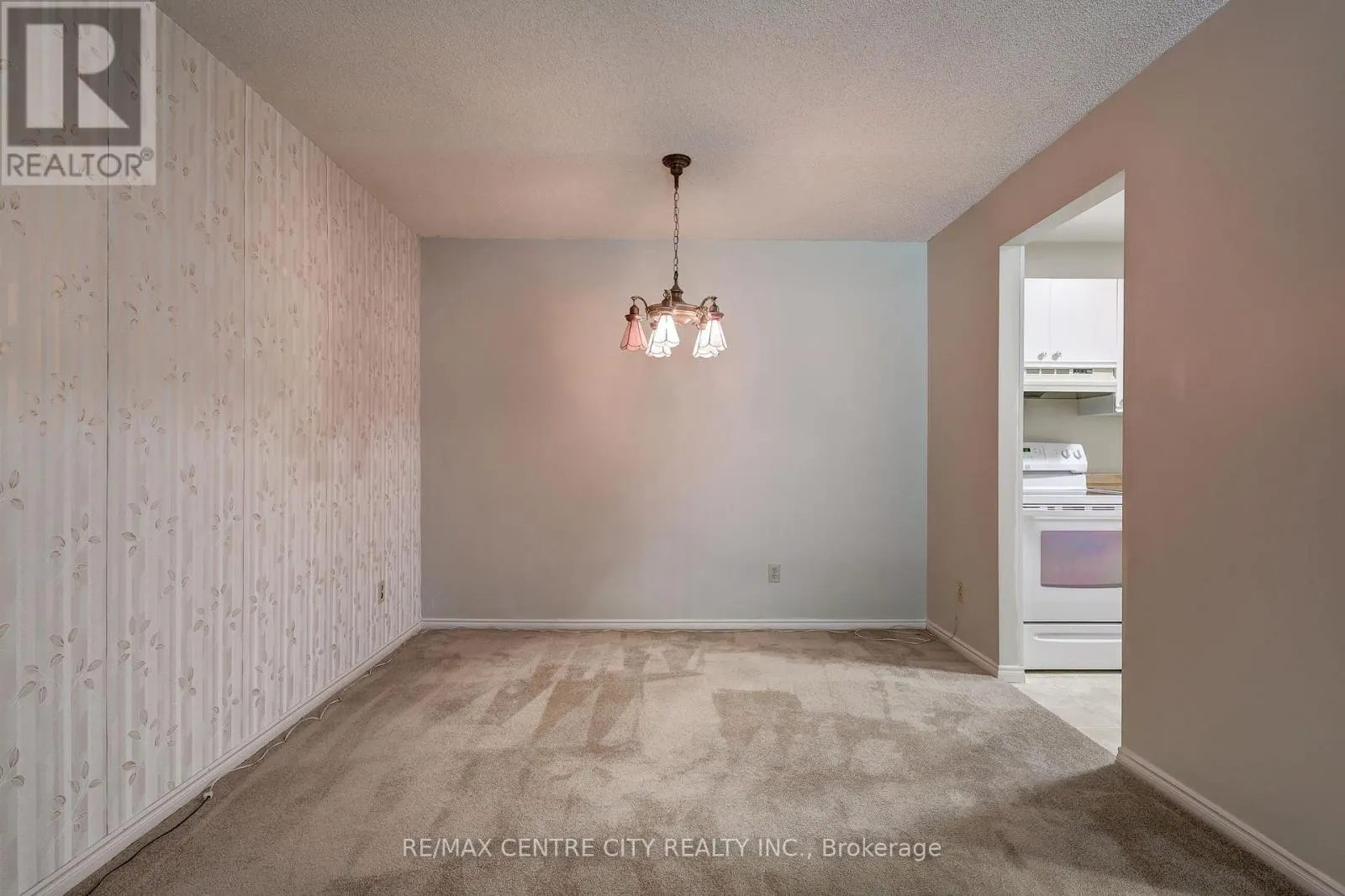 118 - 440 WELLINGTON STREET, #118
