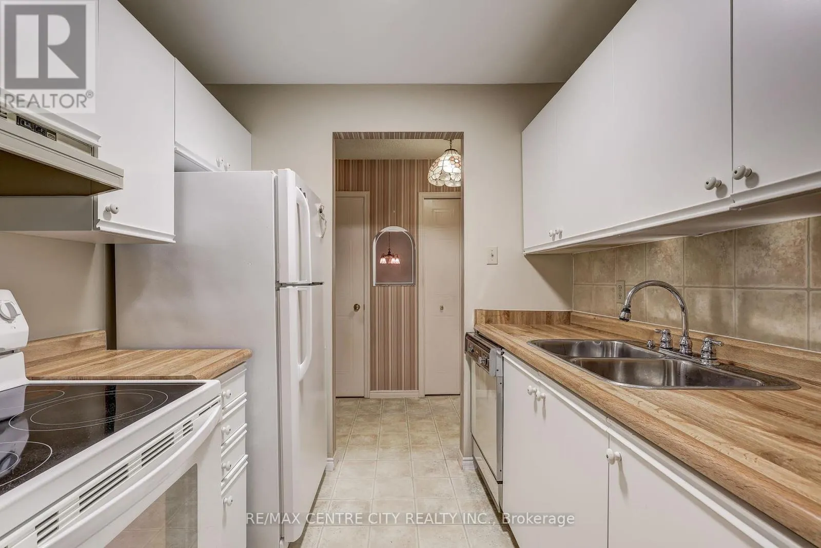 118 - 440 WELLINGTON STREET, #118