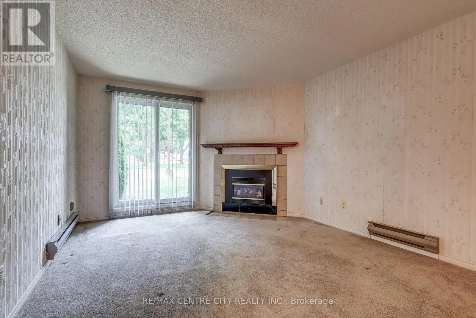 118 - 440 WELLINGTON STREET, #118