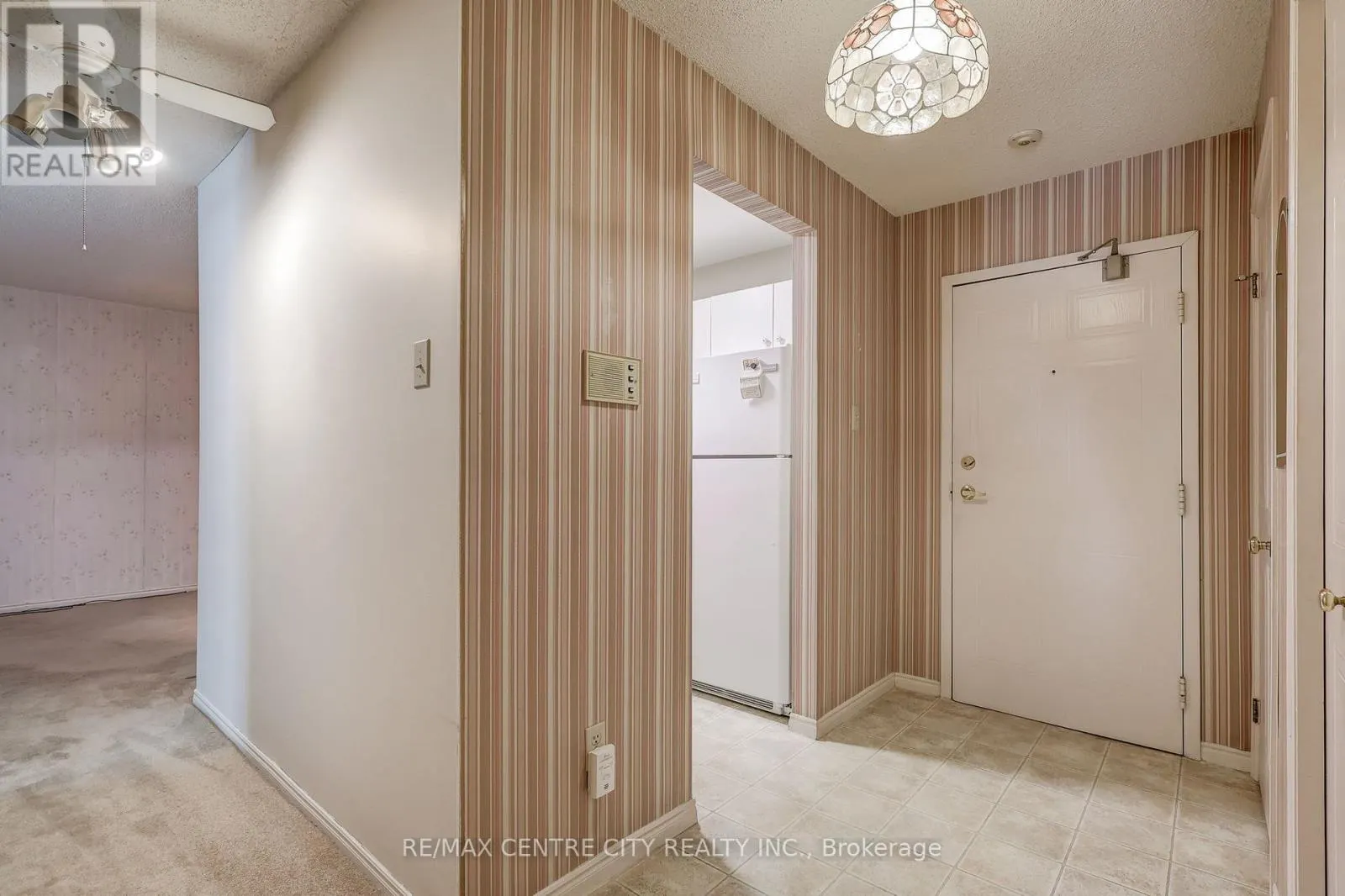 118 - 440 WELLINGTON STREET, #118