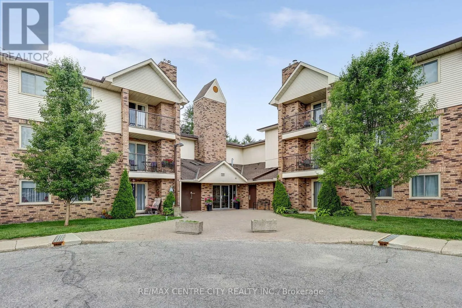 118 - 440 WELLINGTON STREET, #118