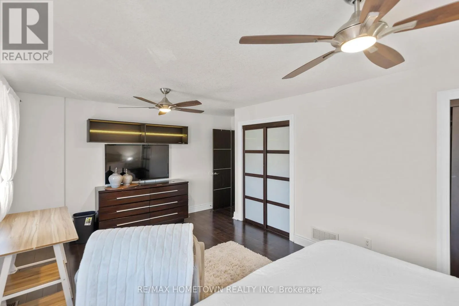1020 CRESTWOOD DRIVE