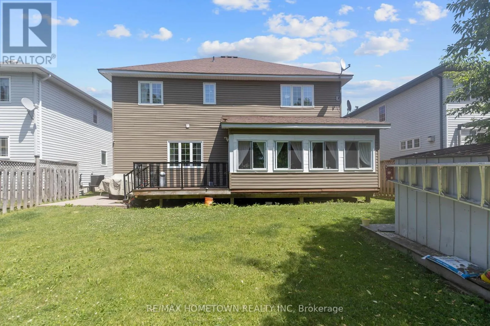 1020 CRESTWOOD DRIVE