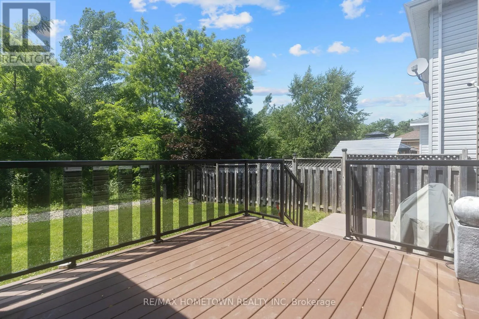 1020 CRESTWOOD DRIVE