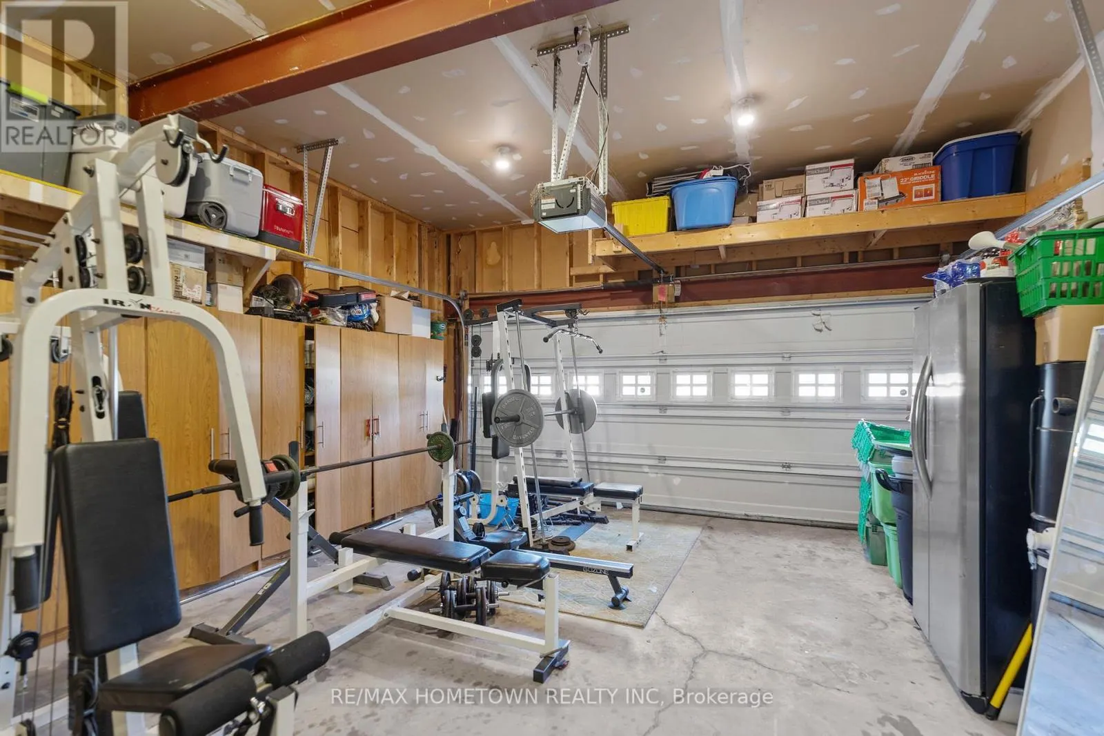 1020 CRESTWOOD DRIVE