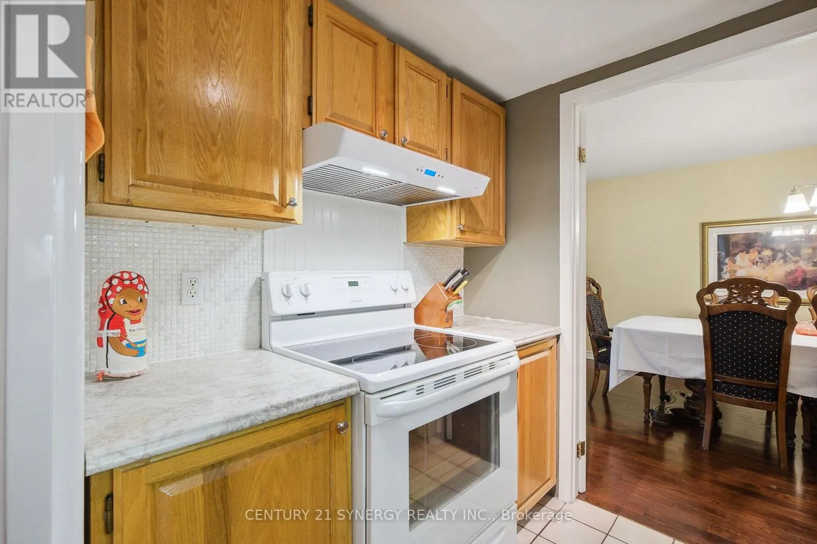 104 - 295 GILMOUR STREET