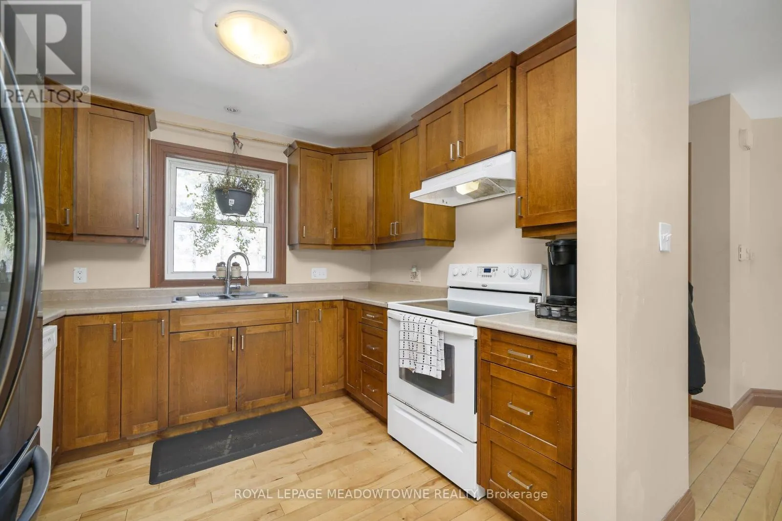 9341 SIDEROAD 9