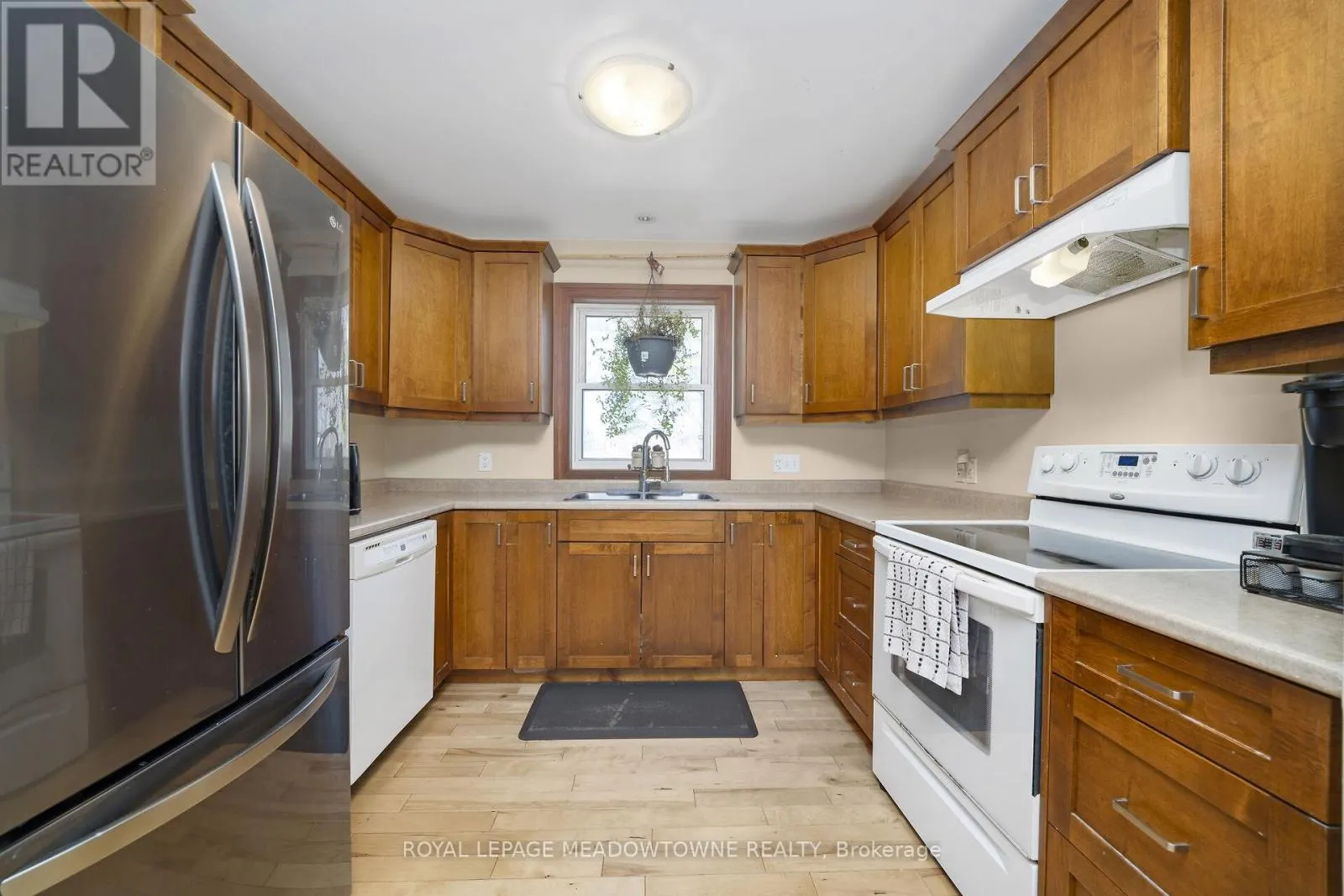 9341 SIDEROAD 9