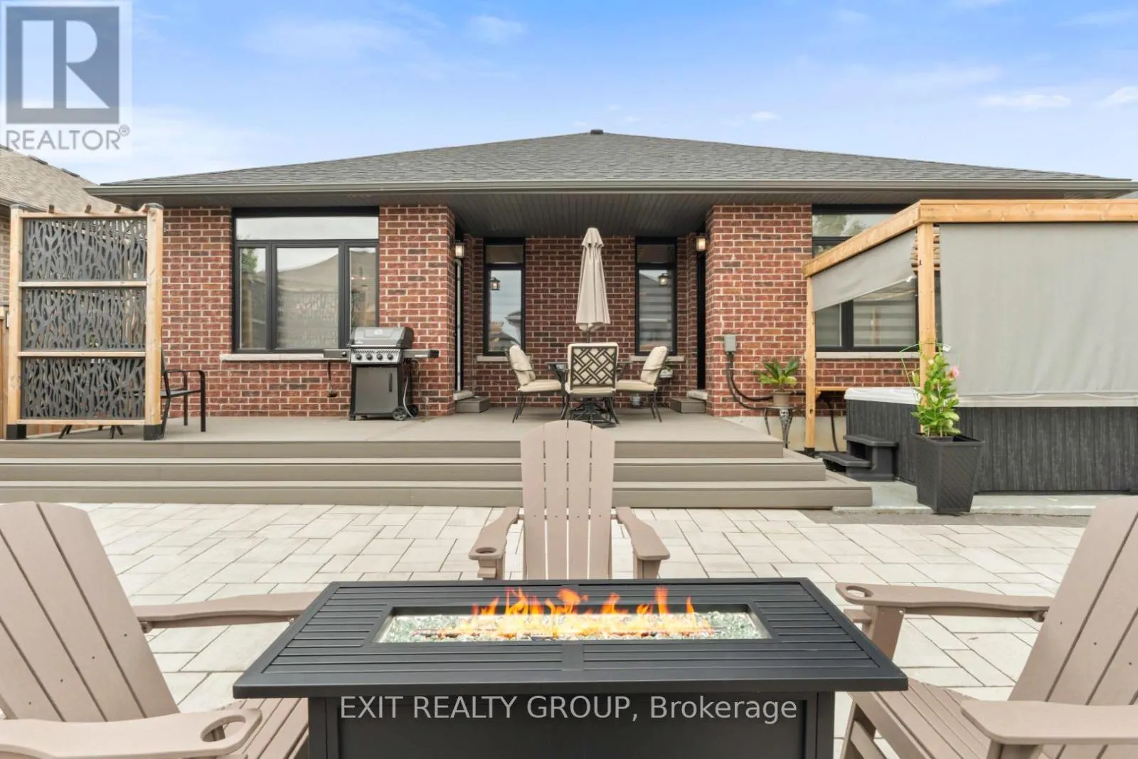 86 ESSEX DRIVE