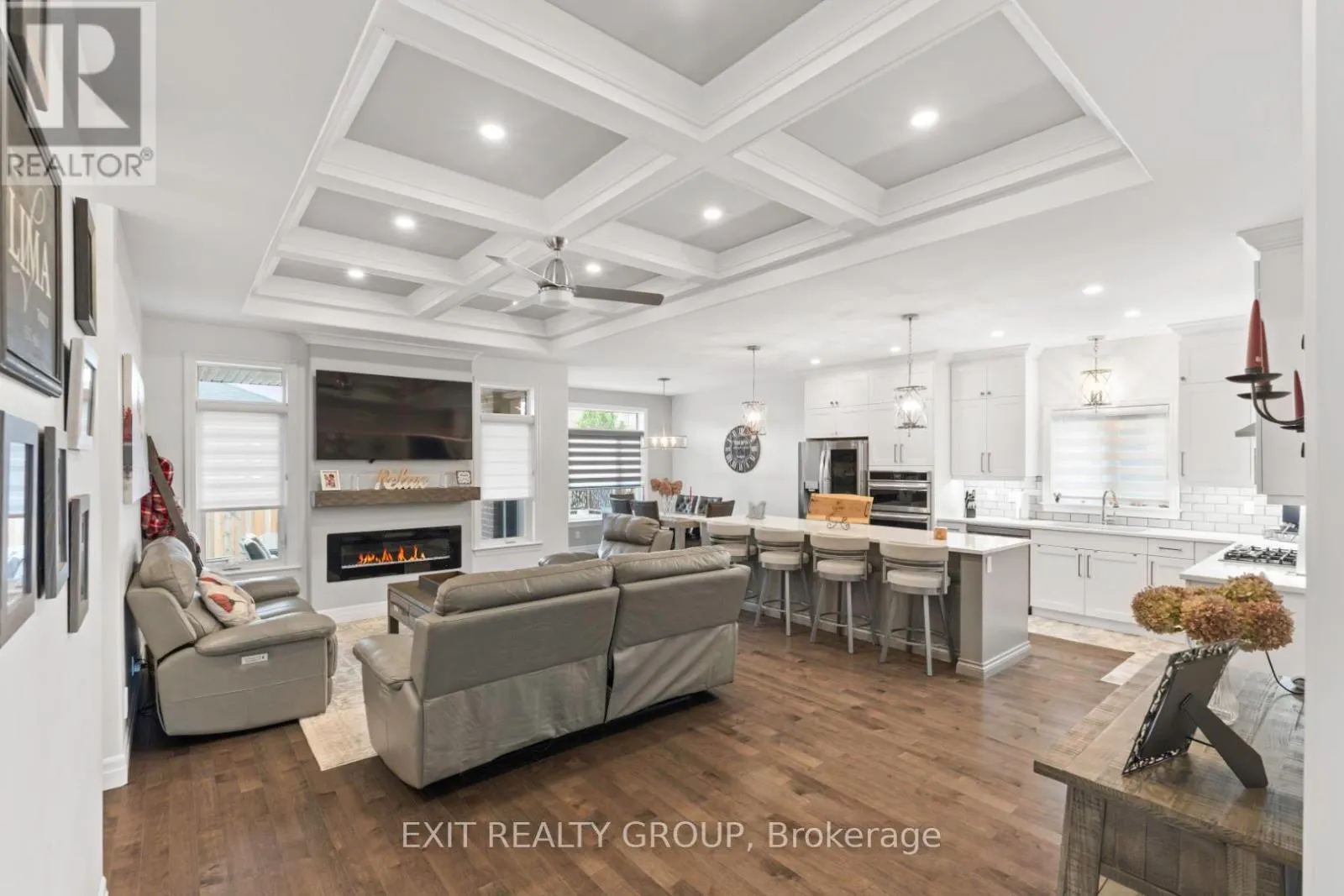 86 ESSEX DRIVE