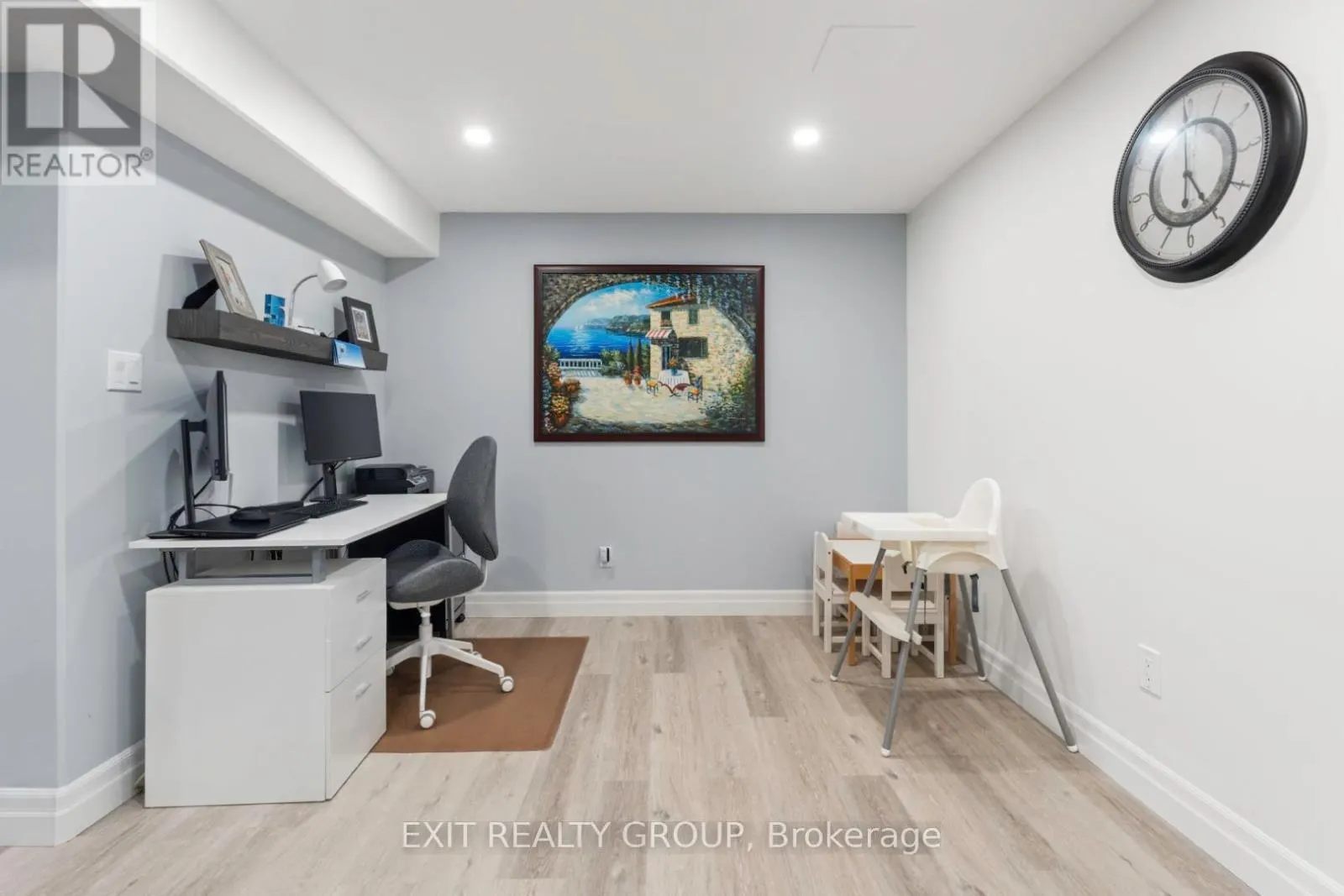 86 ESSEX DRIVE
