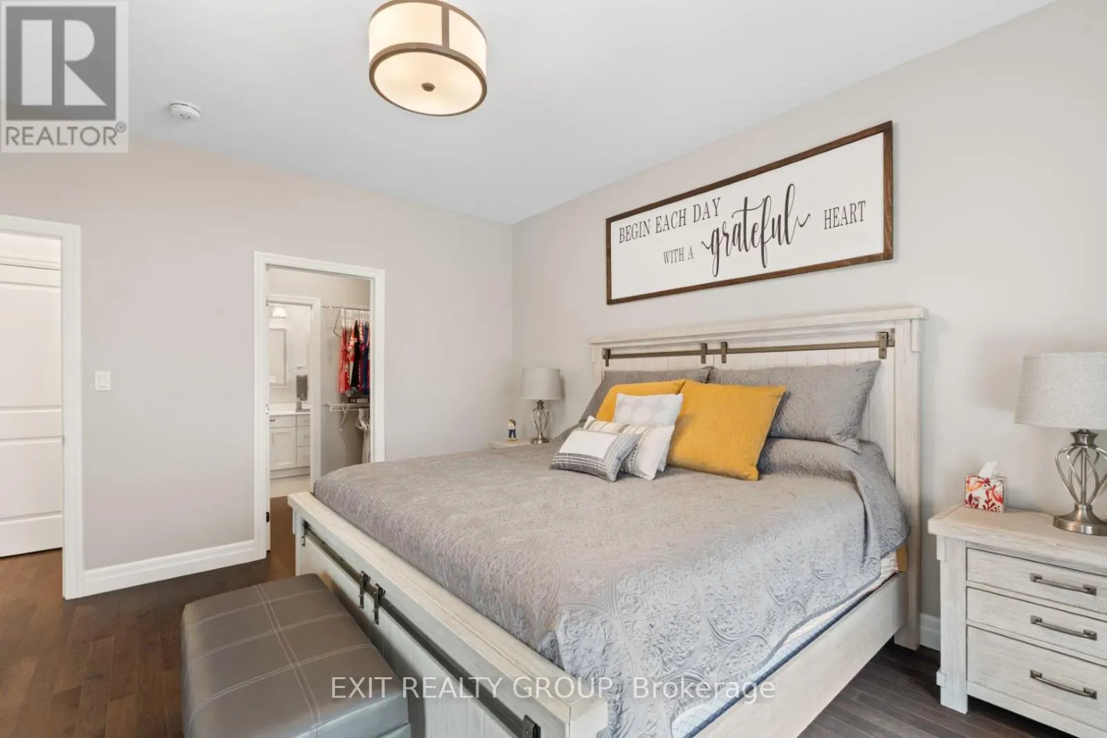 86 ESSEX DRIVE