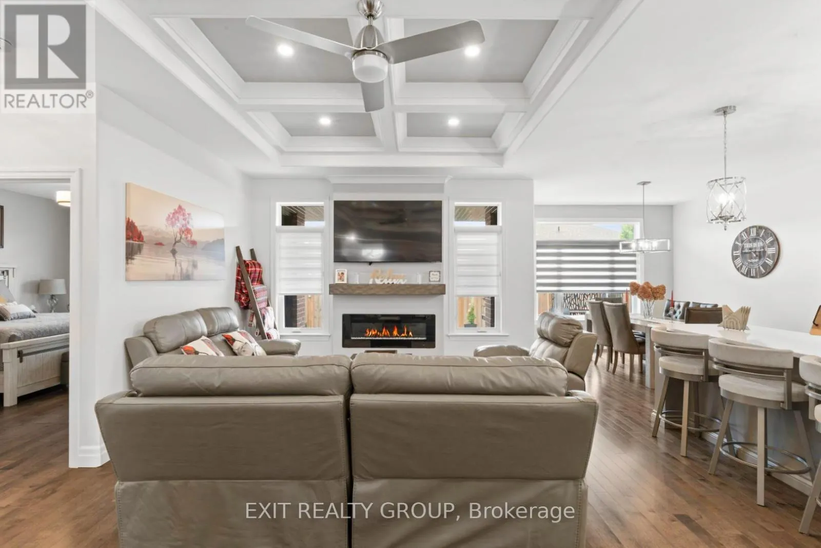 86 ESSEX DRIVE