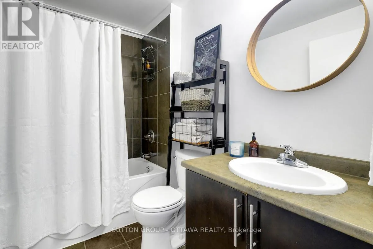 1303 - 70 LANDRY STREET
