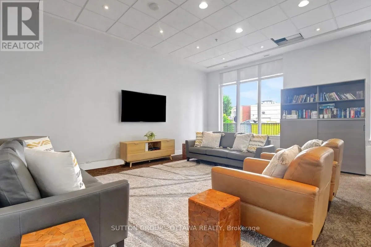 1303 - 70 LANDRY STREET
