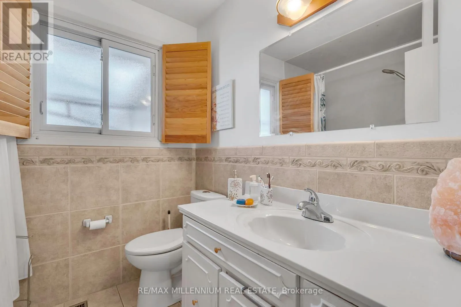 MAIN - 398 KERMAN AVENUE