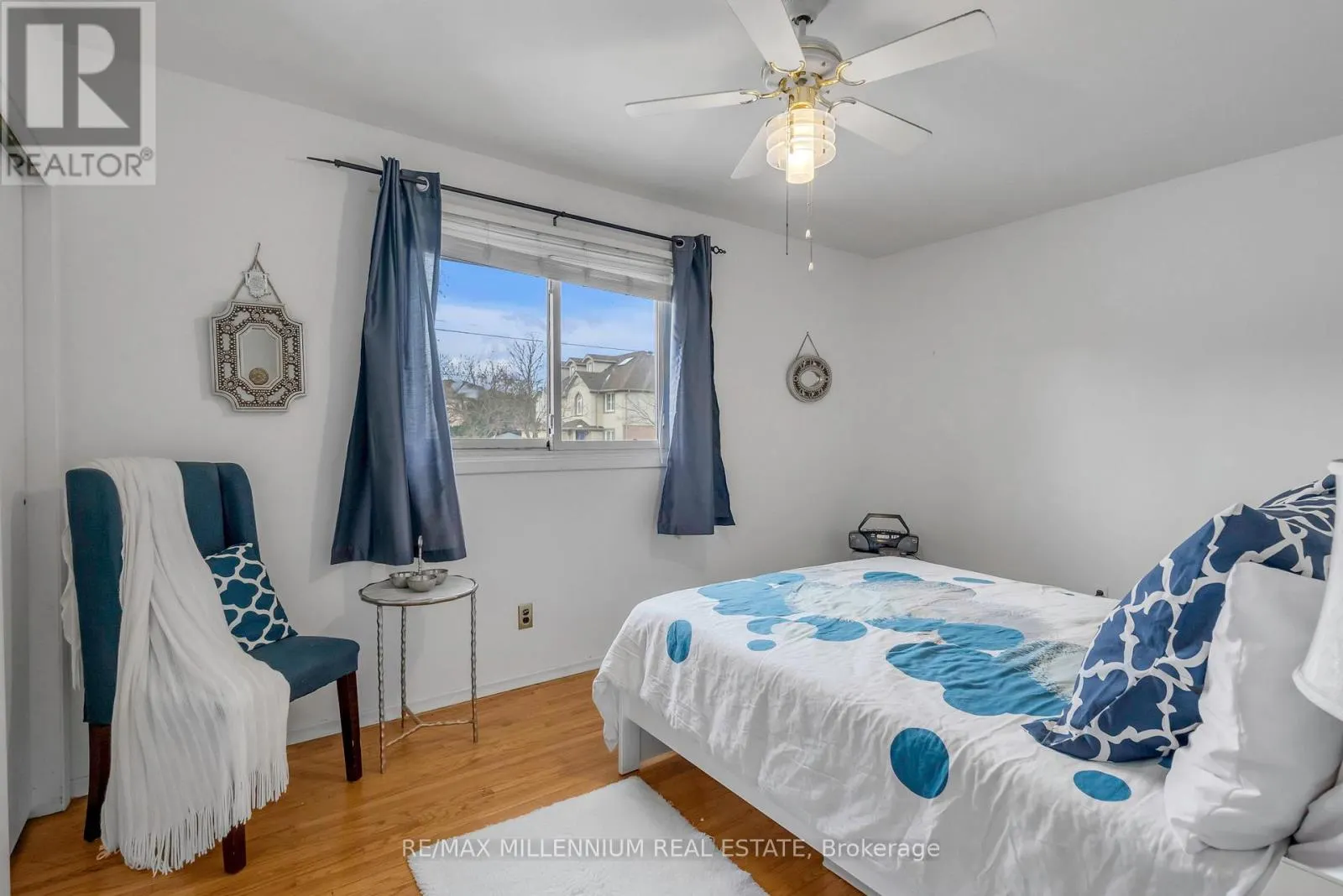 MAIN - 398 KERMAN AVENUE