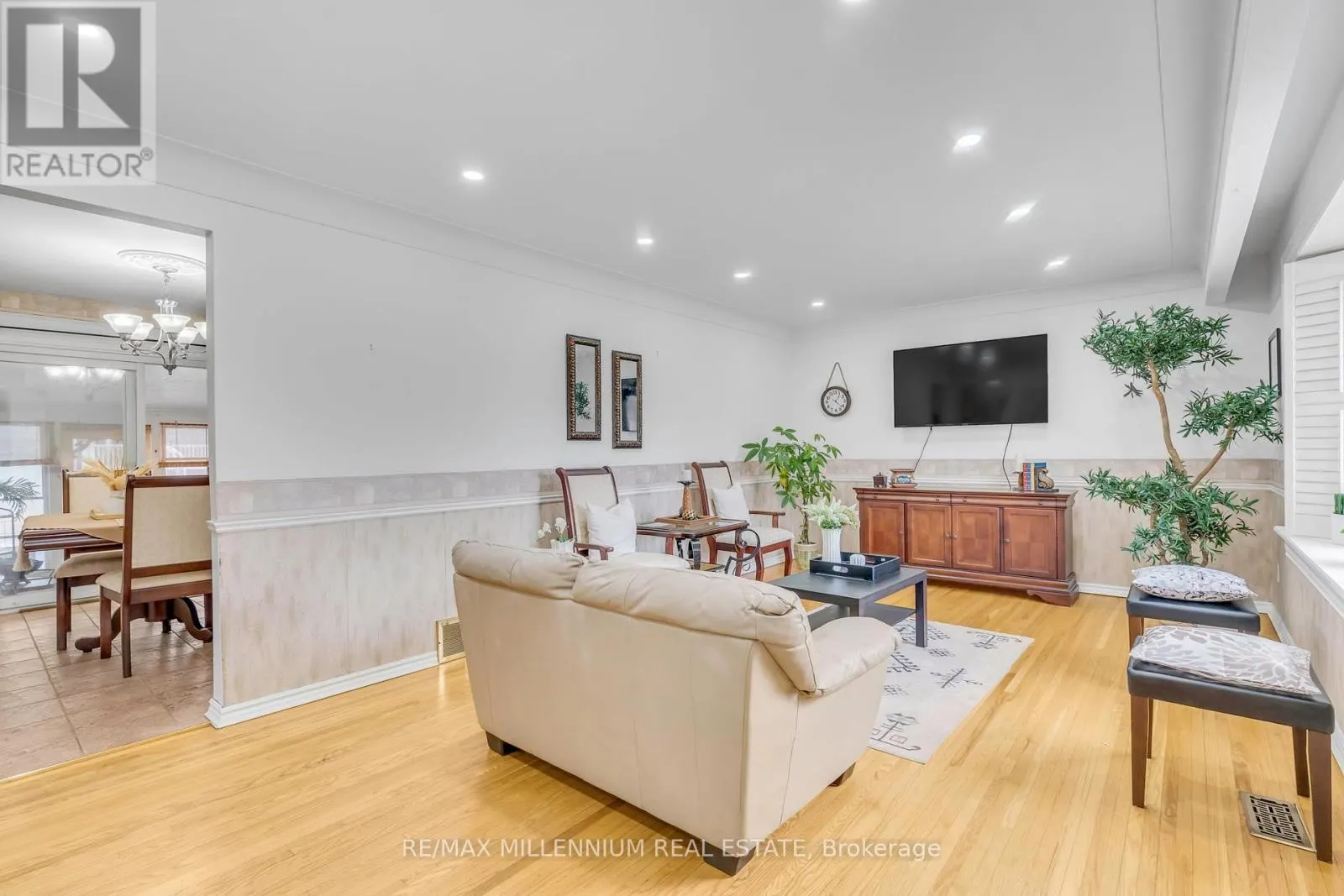 MAIN - 398 KERMAN AVENUE