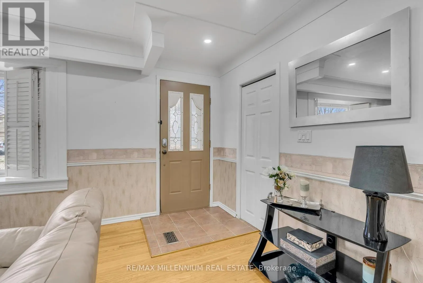 MAIN - 398 KERMAN AVENUE