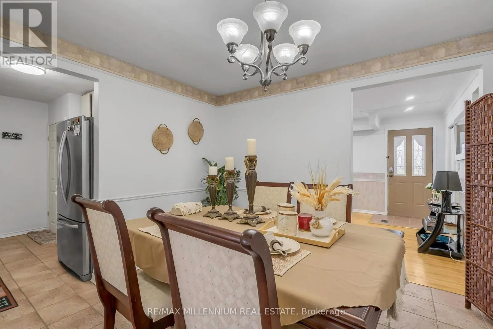 MAIN - 398 KERMAN AVENUE
