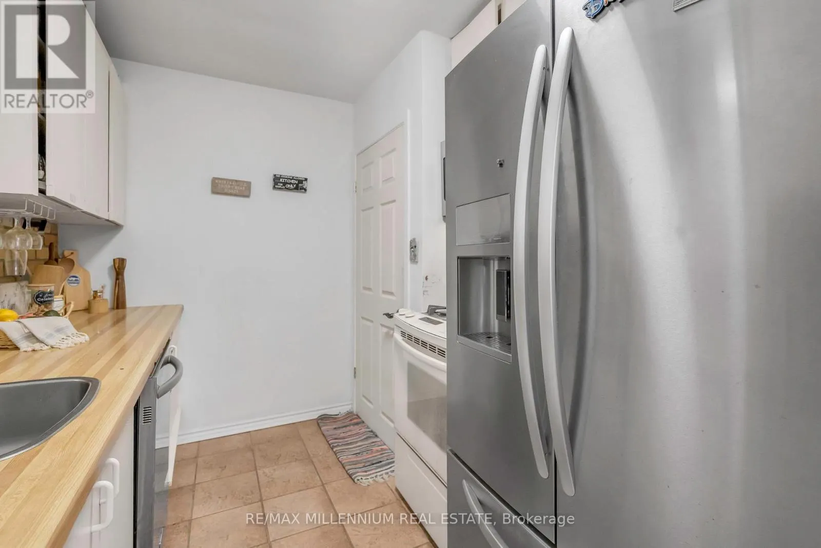 MAIN - 398 KERMAN AVENUE