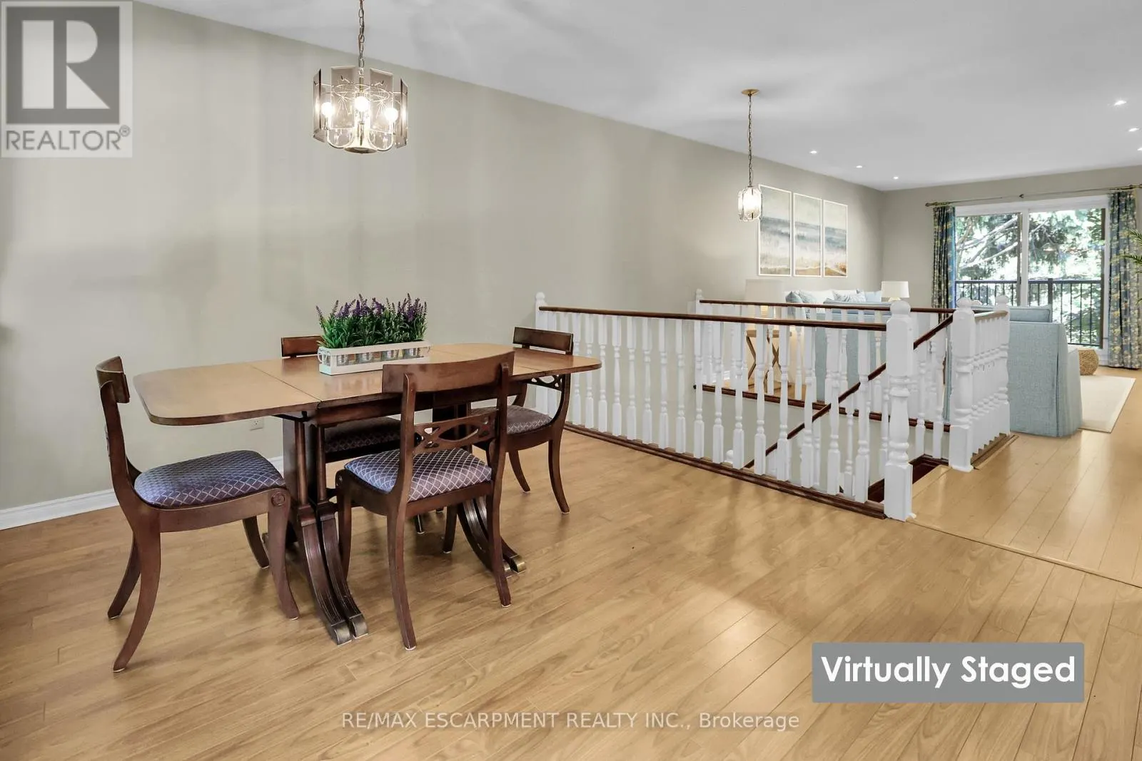 23 ROBINSON STREET N