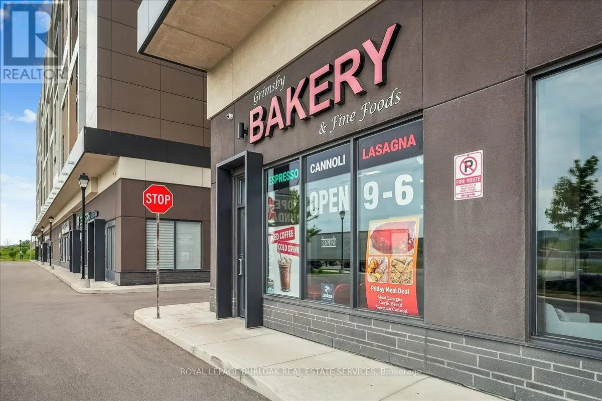 806 - 550 NORTH SERVICE ROAD