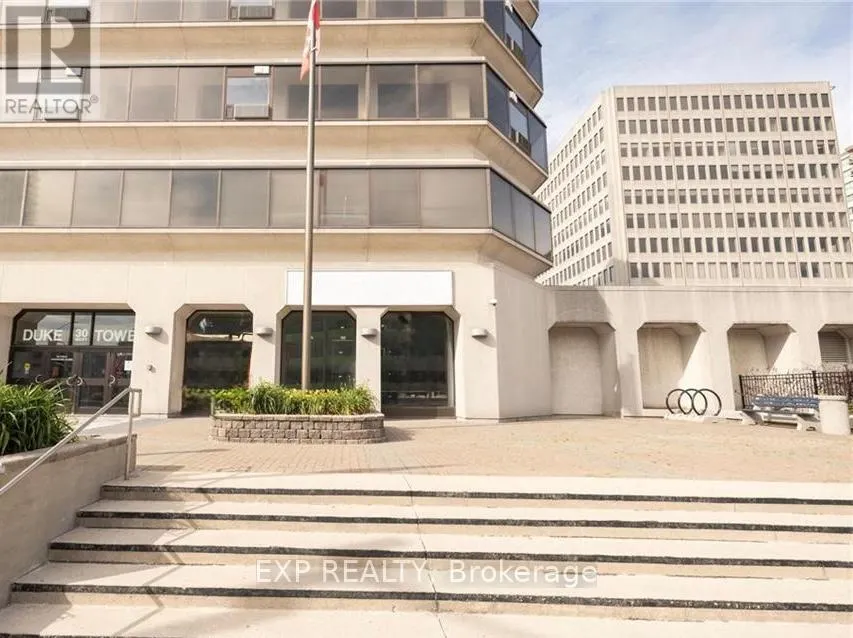 110 - 30 DUKE STREET W