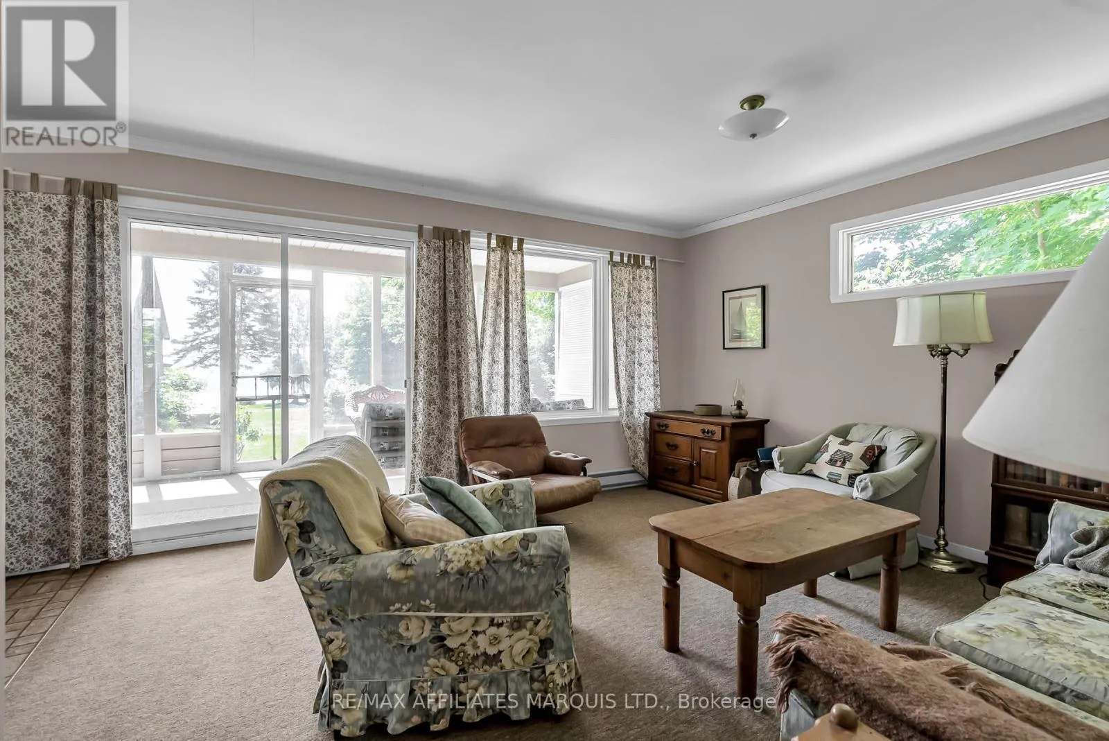 20824 SOUTH SERVICE ROAD