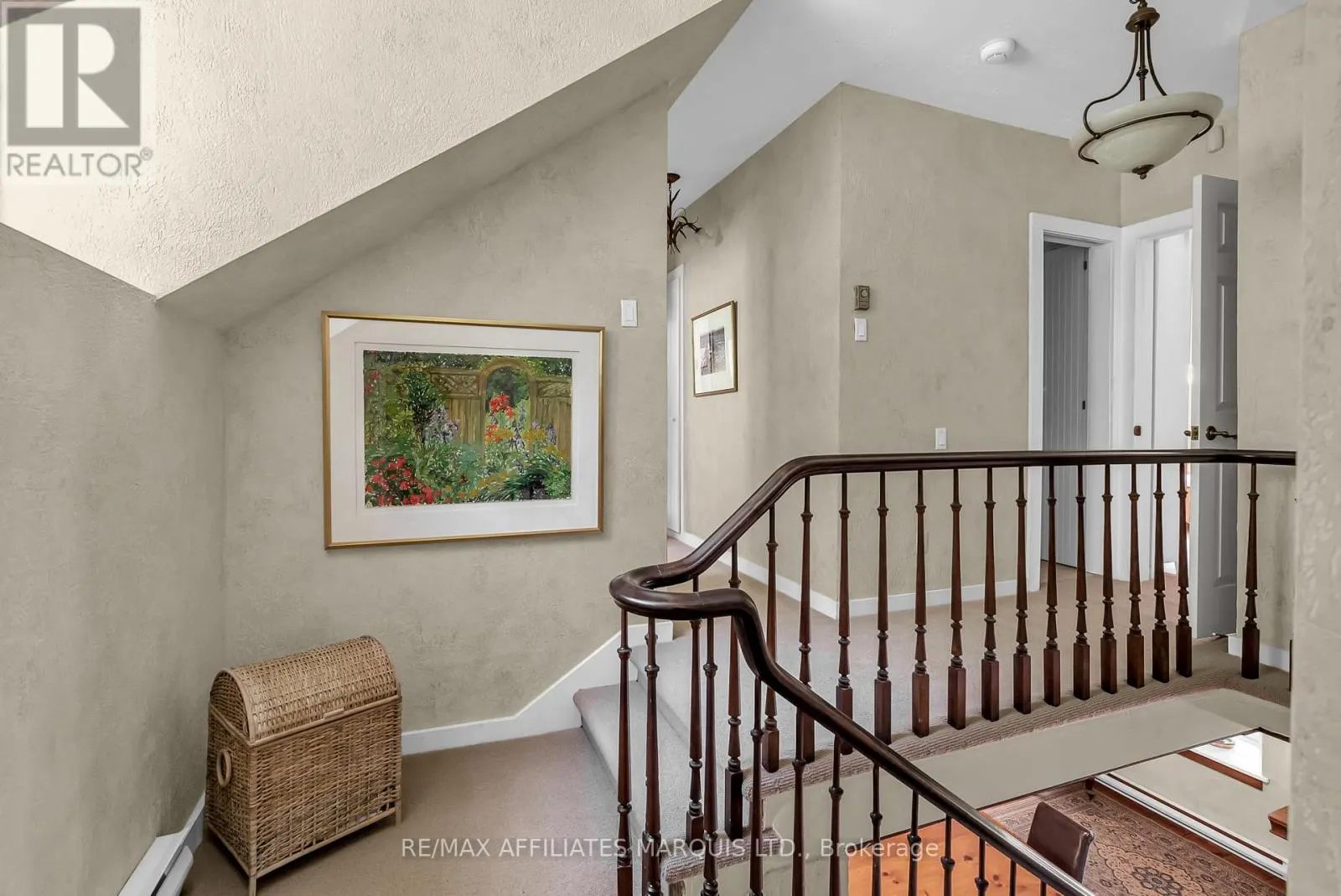 20824 SOUTH SERVICE ROAD