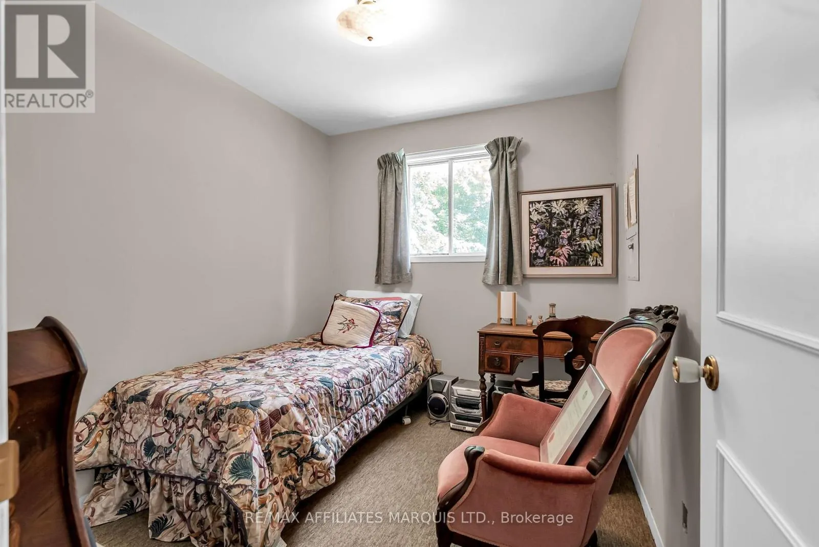20824 SOUTH SERVICE ROAD