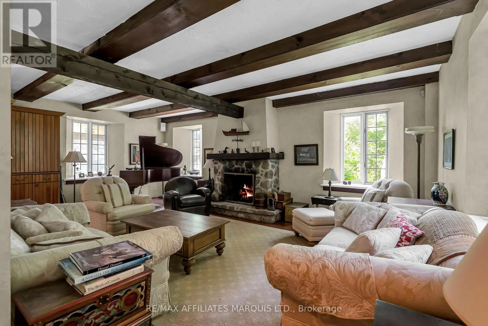 20824 SOUTH SERVICE ROAD