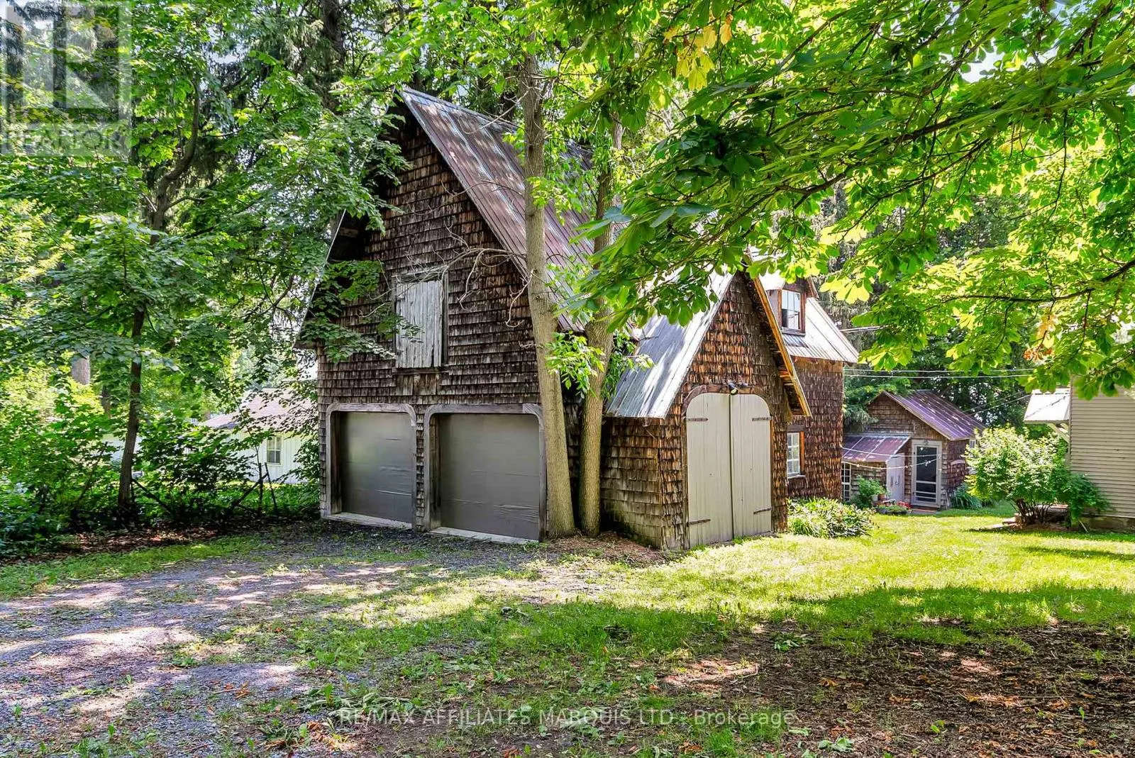 20824 SOUTH SERVICE ROAD