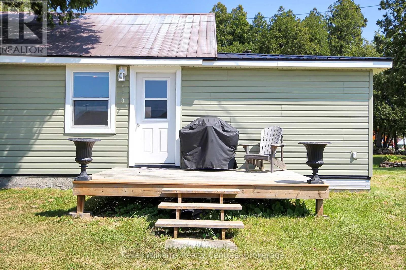 4 WOODSTOCK AVENUE