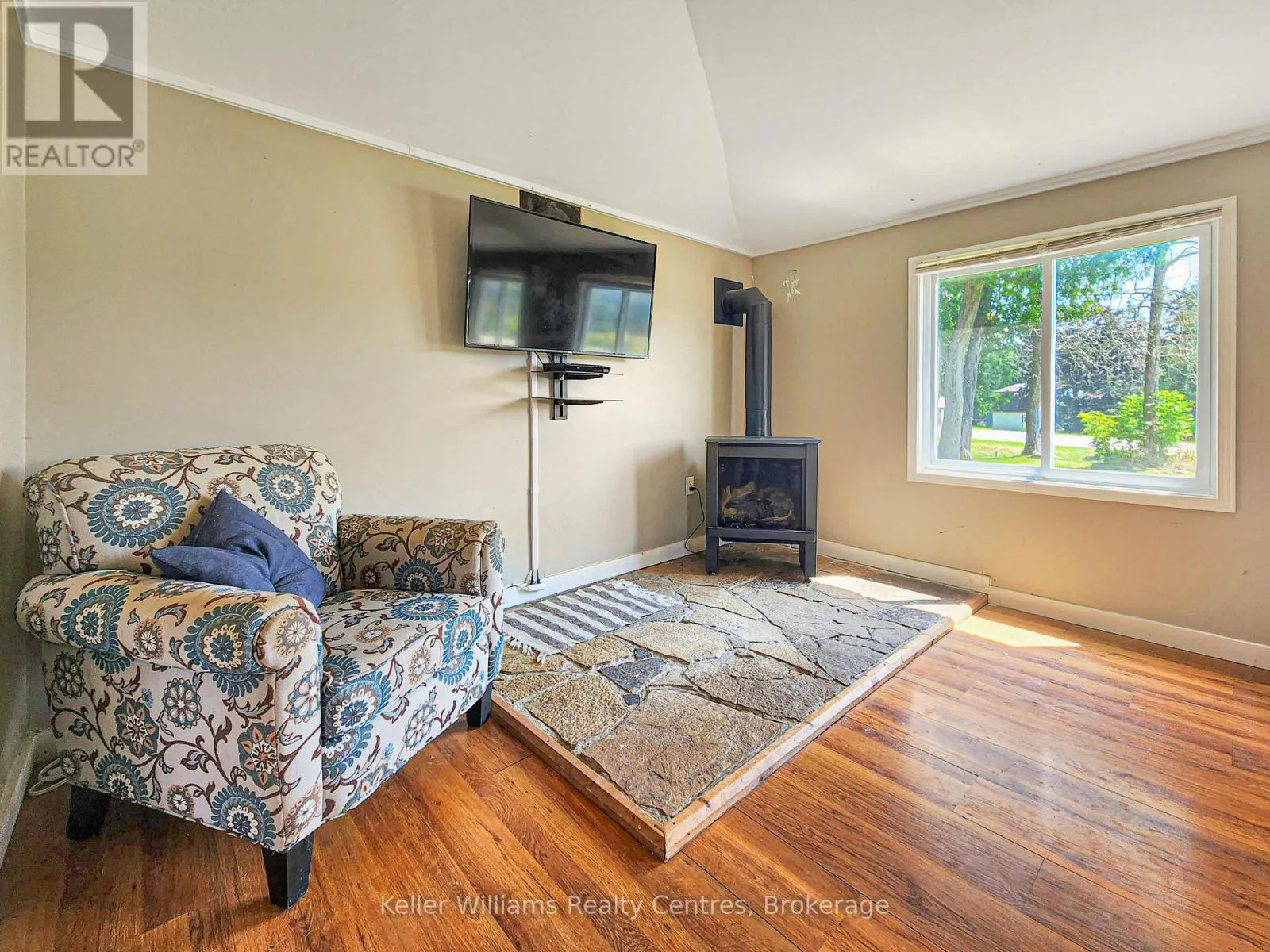 4 WOODSTOCK AVENUE