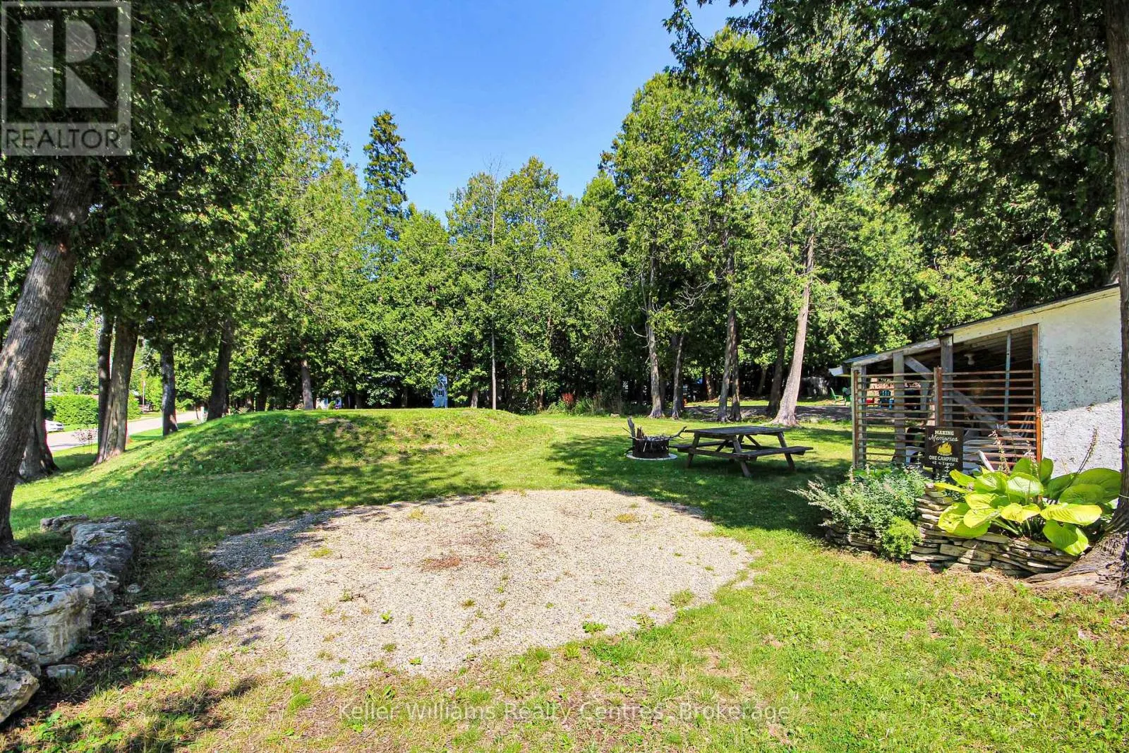 4 WOODSTOCK AVENUE